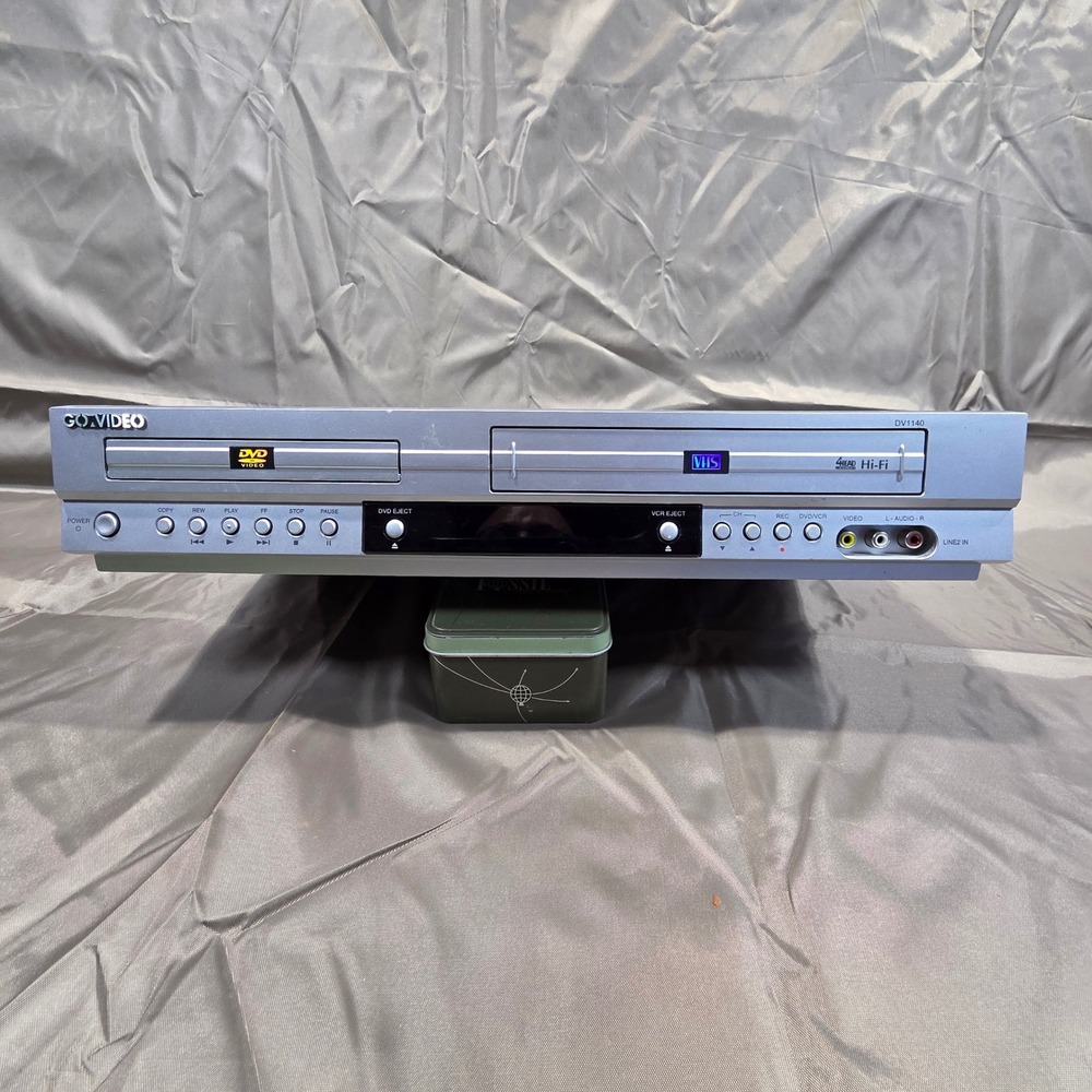 GoVideo DV1140 DVD VCR Combo Player 4-Head Hi-Fi Silver For Parts or Repair